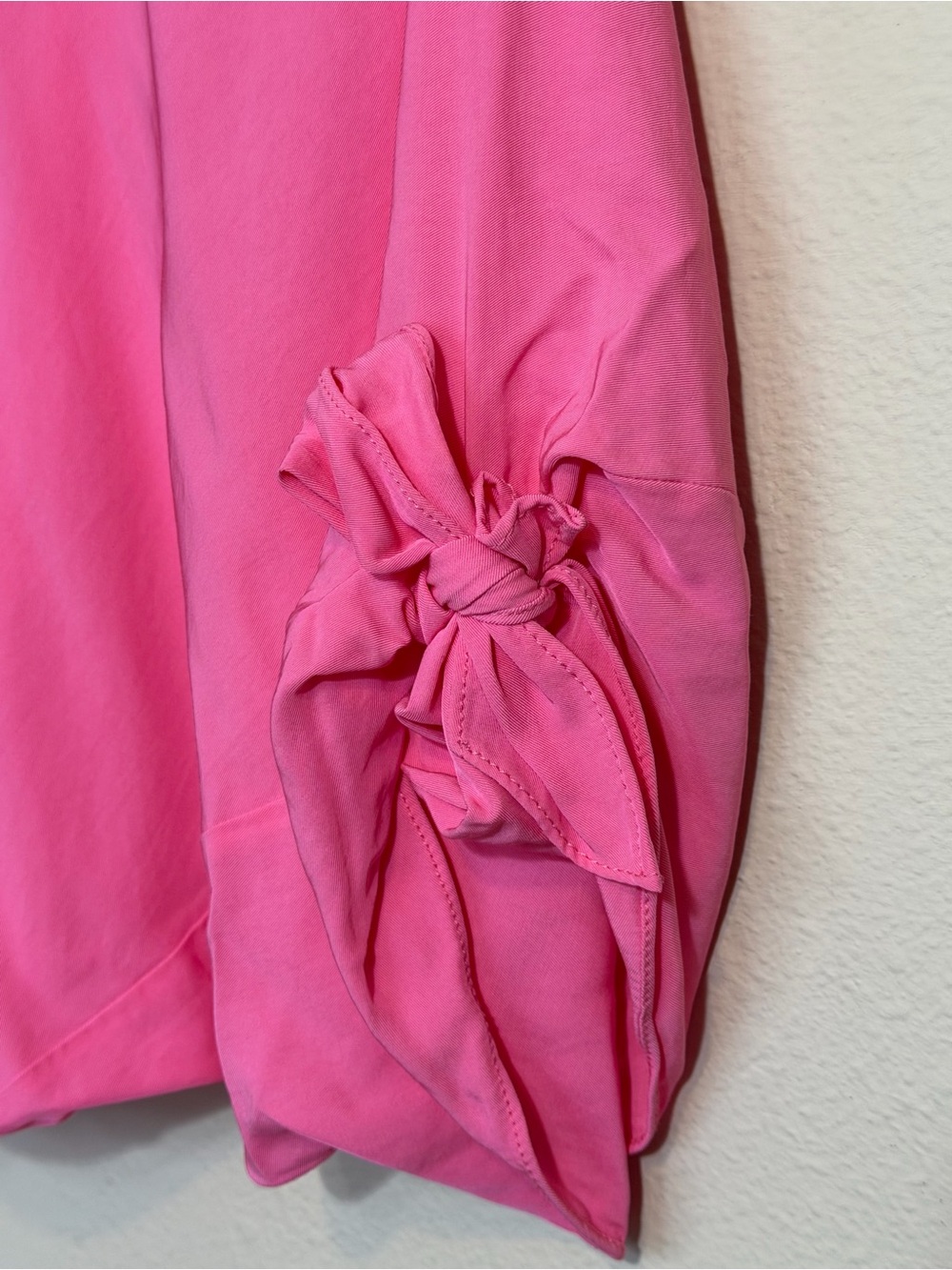 ZARA SS22 FLUID WIDE SLEEVE TOP / BLOUSE OVERSIZED NEON PINK - Picture 3 of 7